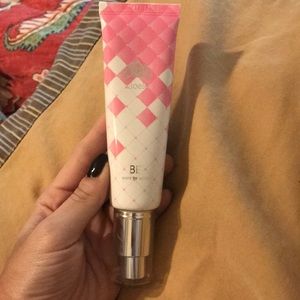 Lioele beyond the solution BB Cream